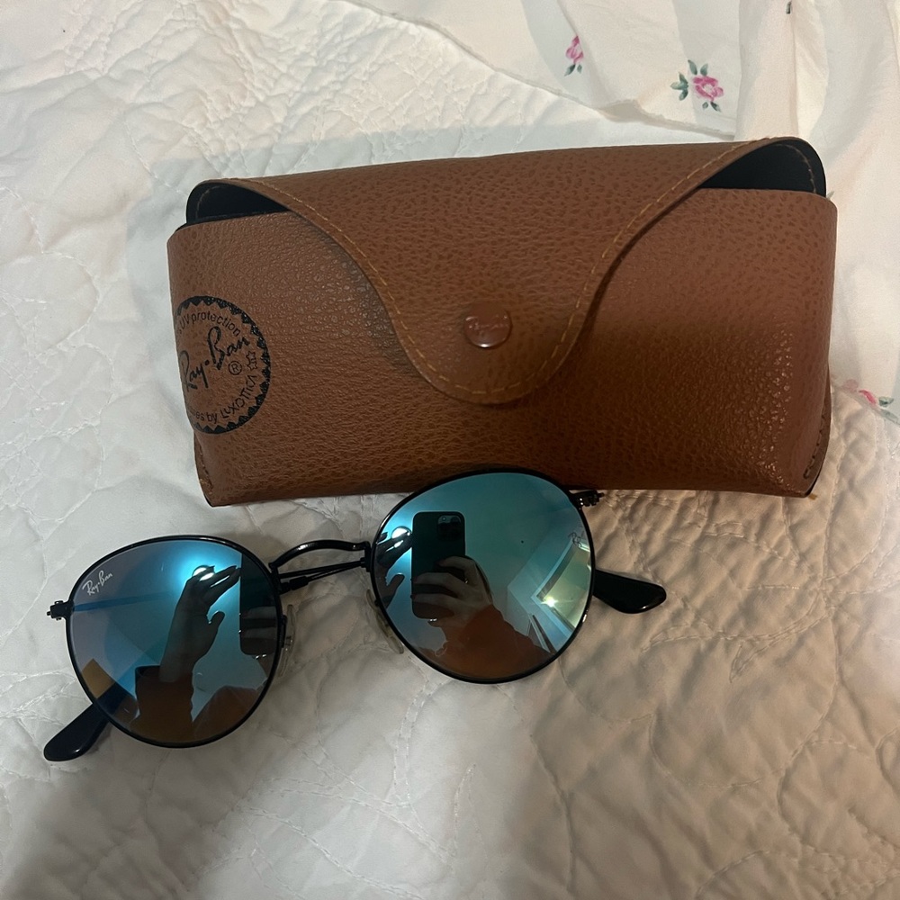 Ray-Ban Round Metal Sunglasses